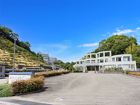 クリニック駐車場